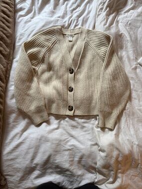 H&M Neutral Cream Ribbed V-Neck Button Cardigan Sweater
